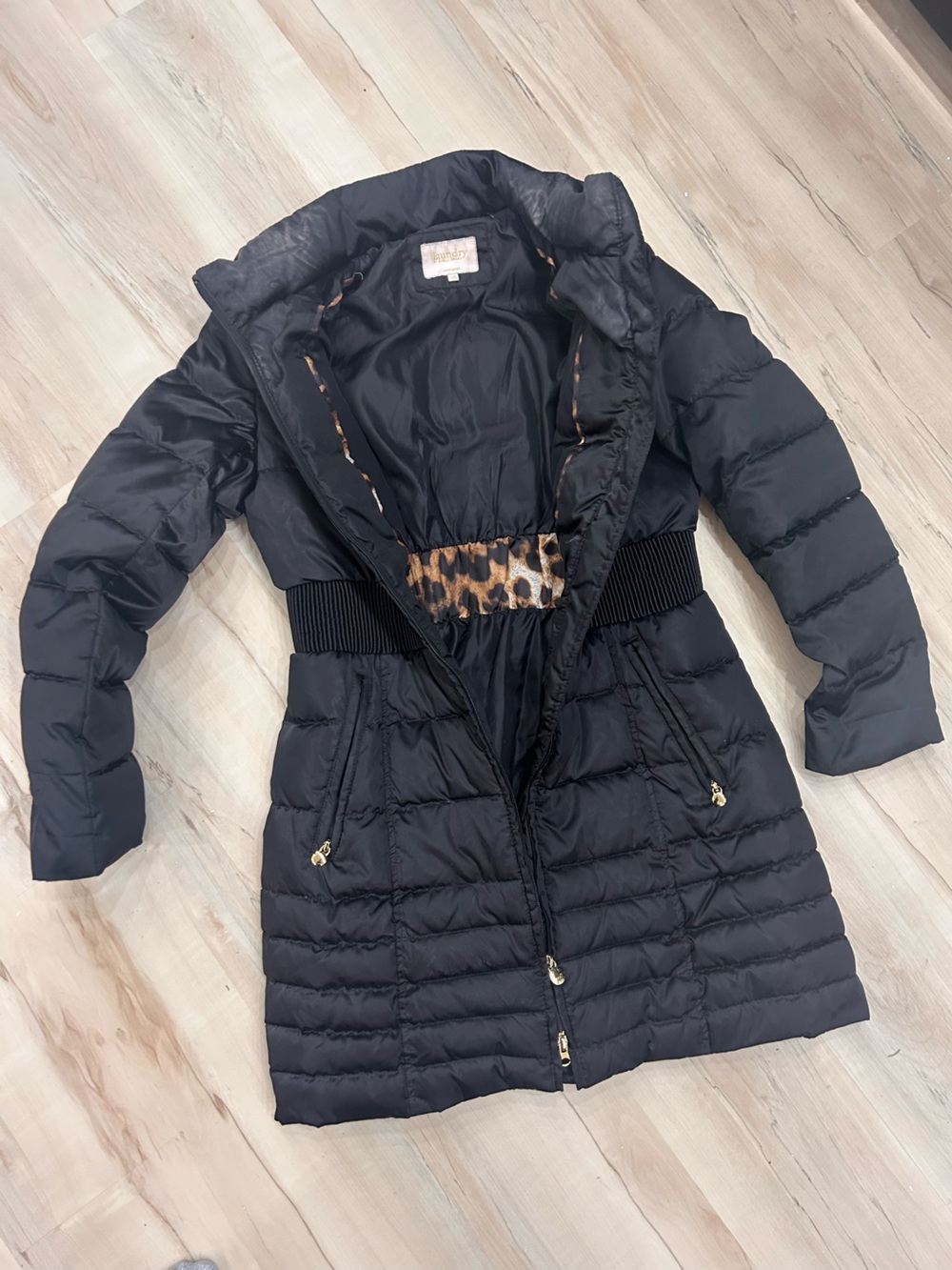 Vintage 90s Women’s Black Quilted Puffer Coat with Leopard Trim
